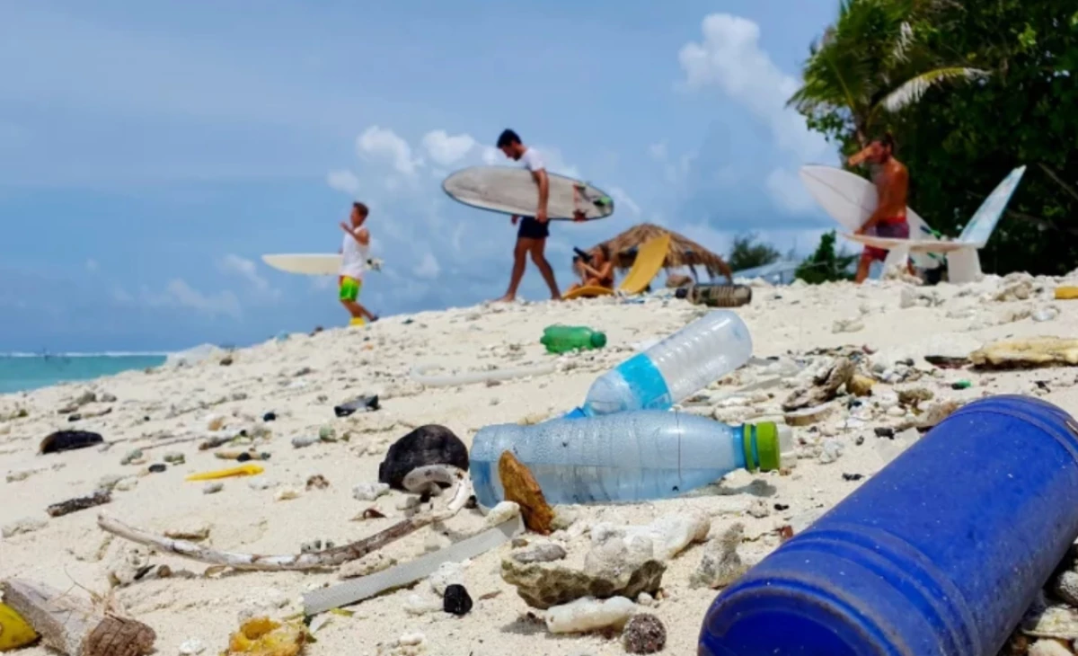 Strict fines planned for littering in Maldives' beaches and waters