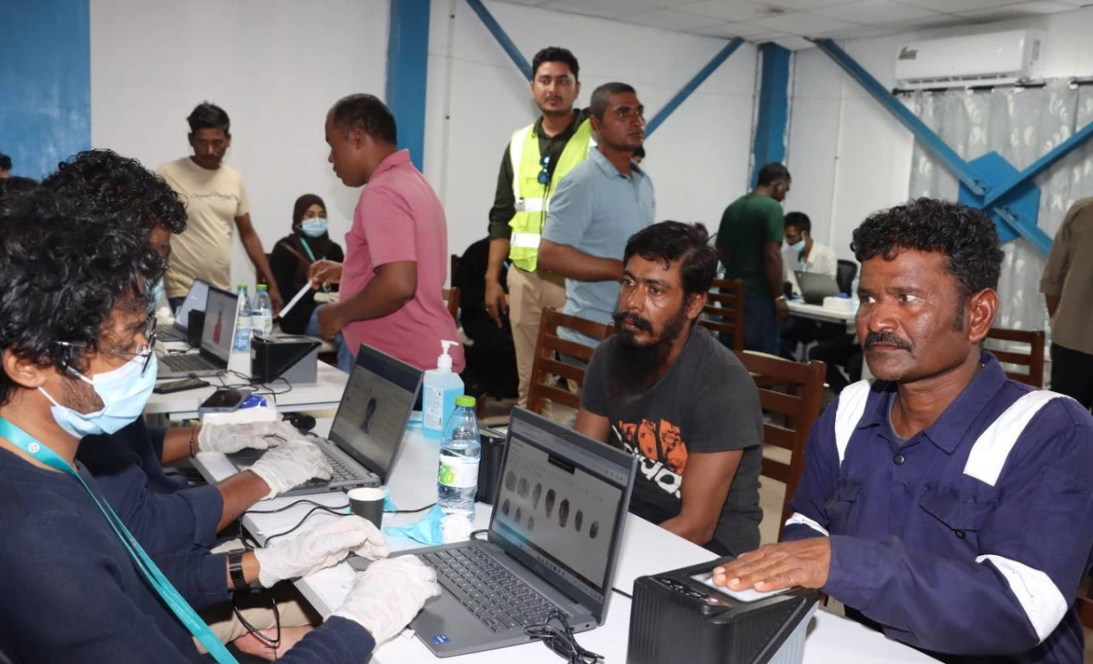 Maldives cuts unidentified expatriate population to just 1 percent