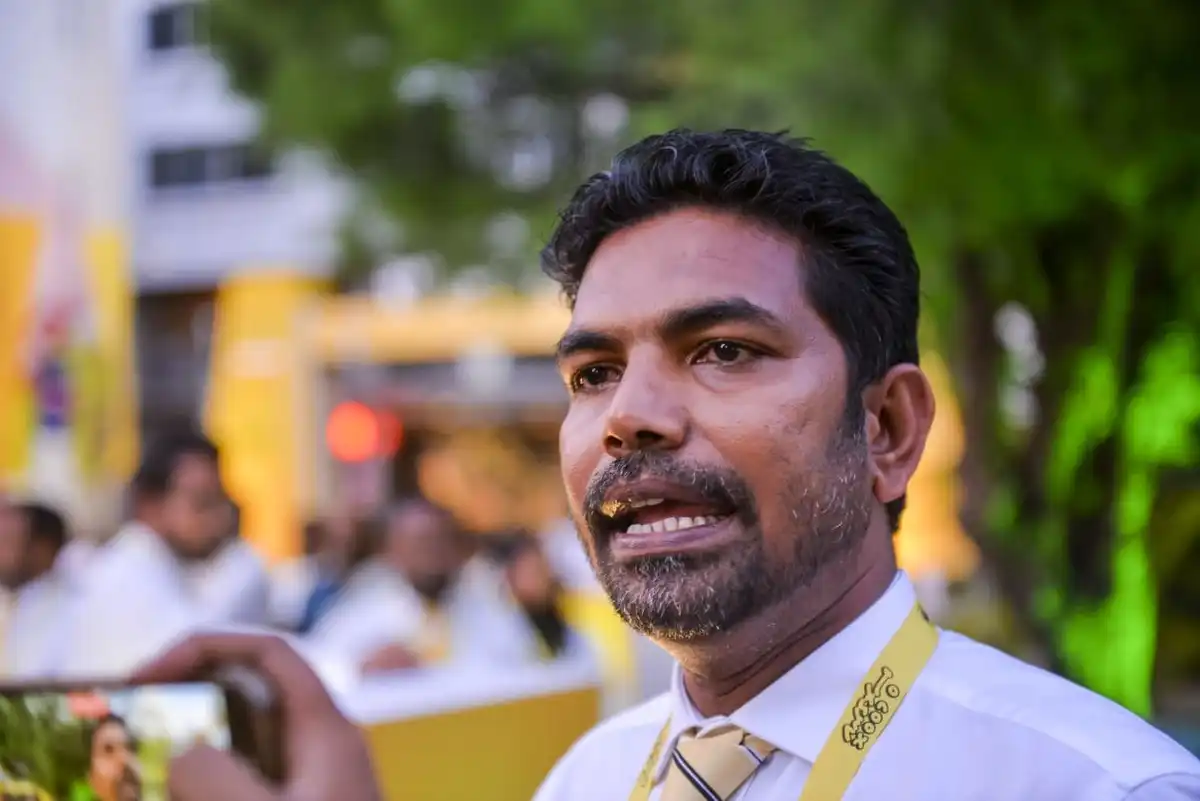 އެމްޑީޕީ ކޮންގްރެސްއަށް މެމްބަރުން އަންނަނީ އަމިއްލަ ޚަރަދުގައި ކަމަށް ޝިފާޒު ވިދާޅުވެއްޖެ